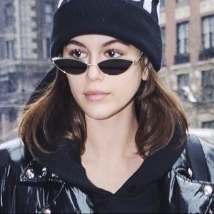 Leaf Shaped Retro Sunglasses